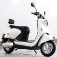 Baterijski-skuter-Yadea-M6-72V-20Ah-beli-2.png